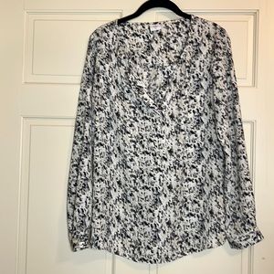 Cabi long sleeved print blouse